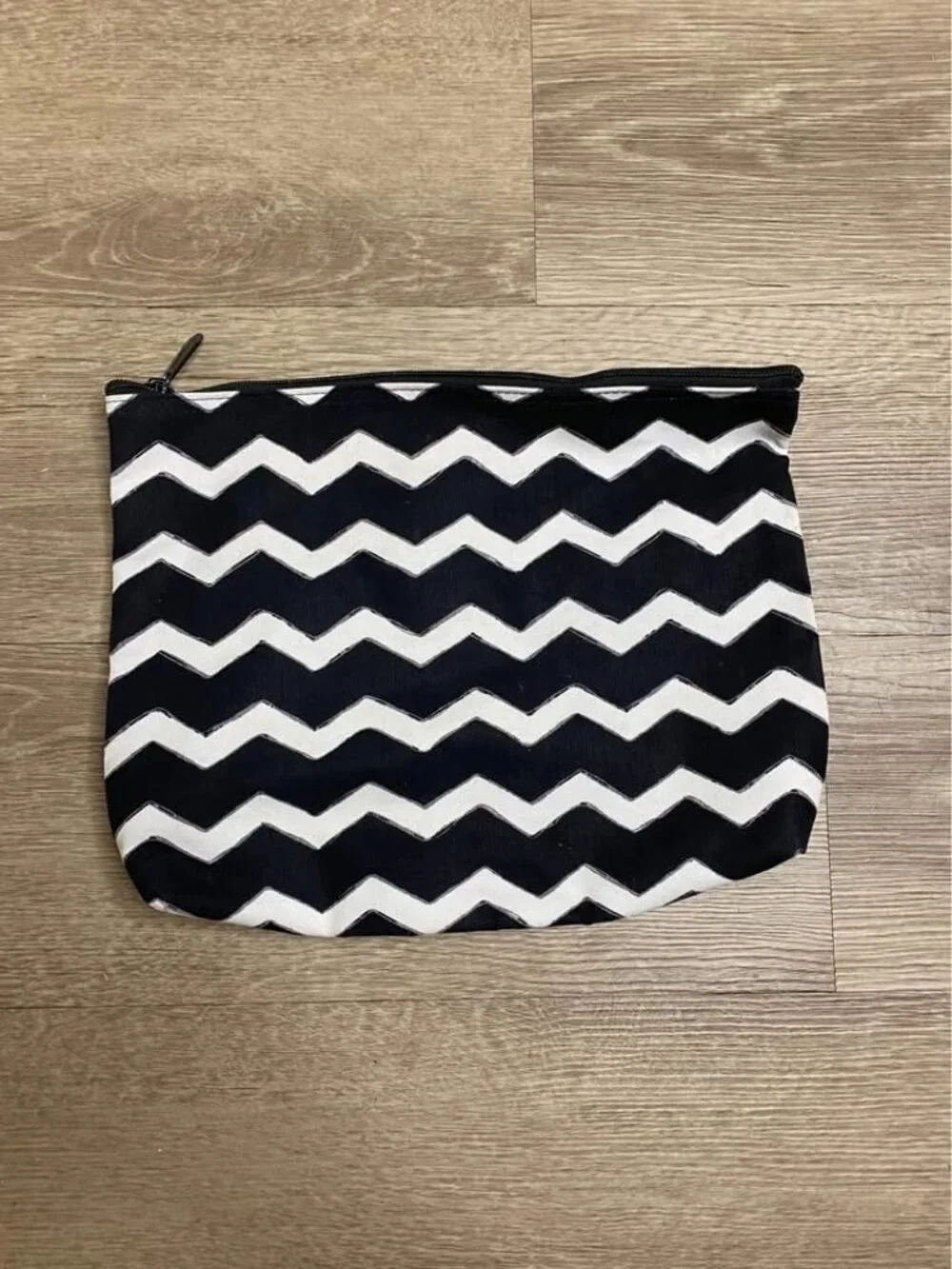 Thirty-One Zipper Pouch Large – Black & White Chevron Bag Organizer